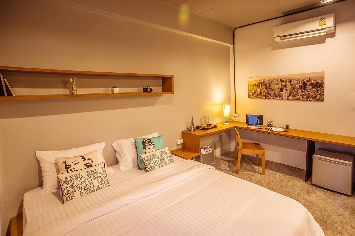 Sleep Station Hotell Surat Thani Exteriör bild