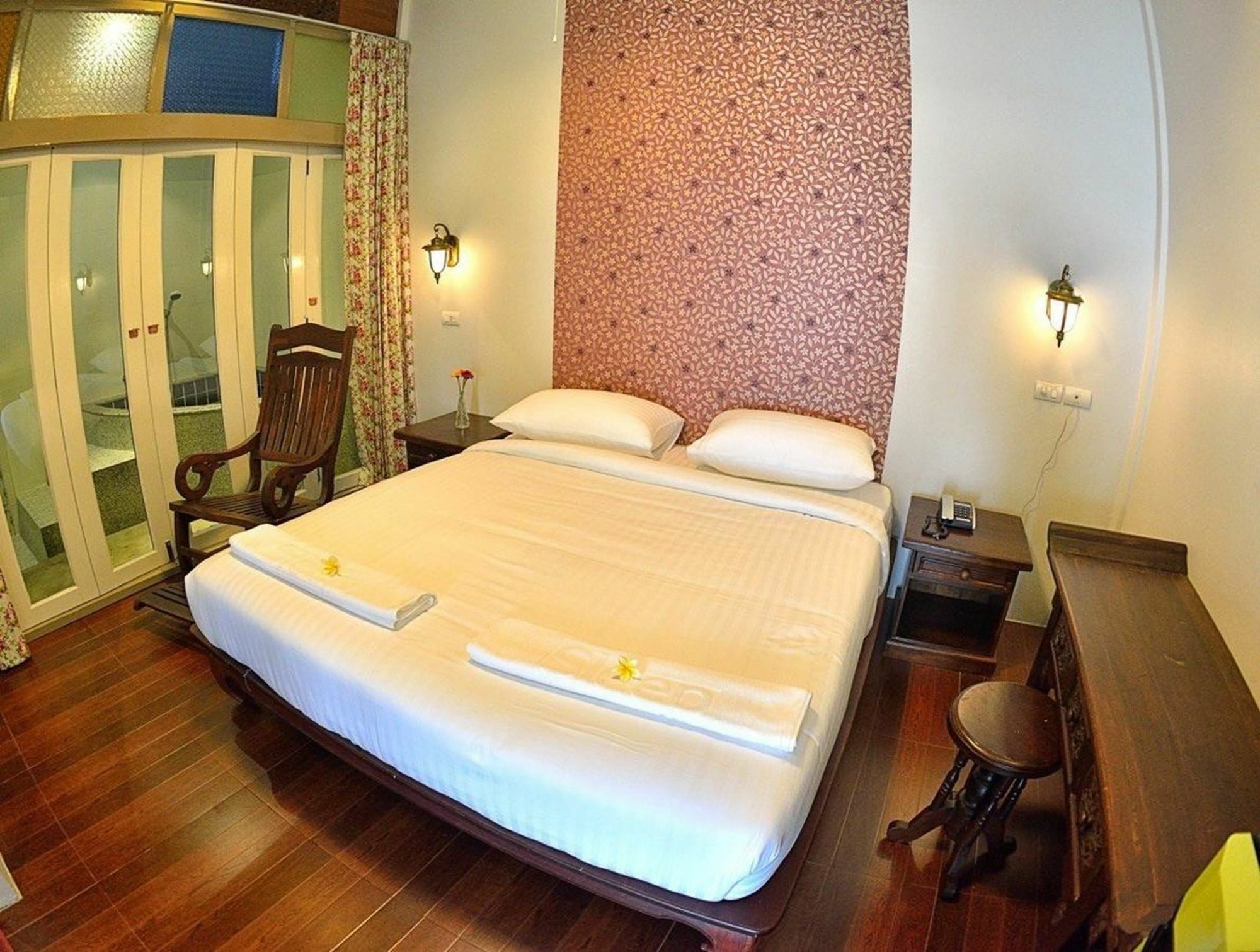 Sleep Station Hotell Surat Thani Exteriör bild